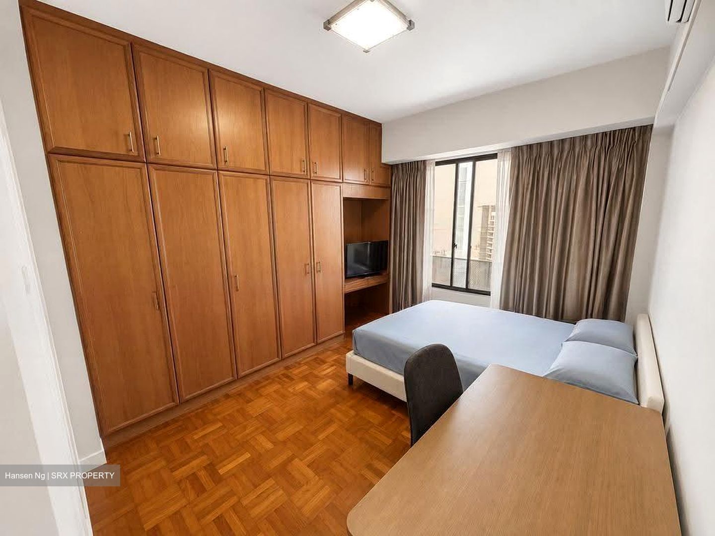 International Plaza (D2), Apartment #609657941